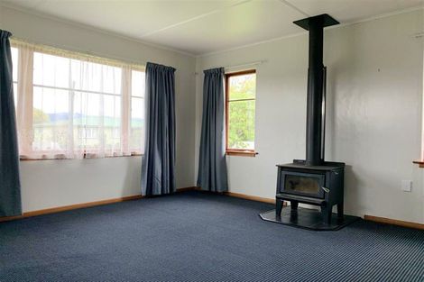 Photo of property in 12 Barrett Place, Carterton, 5713