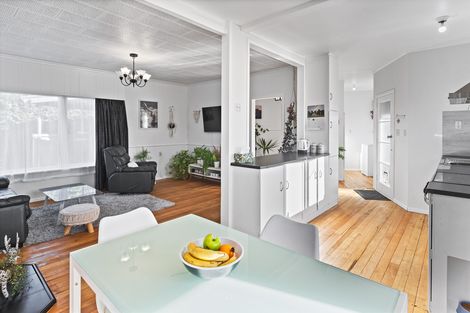 Photo of property in 42 High Street, Island Bay, Wellington, 6023