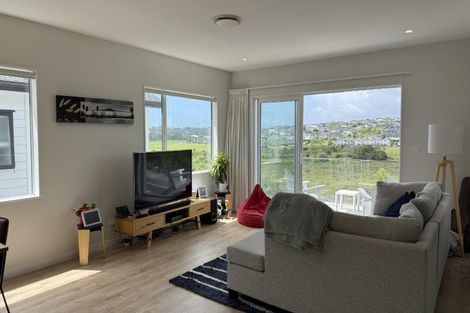 Photo of property in 144 Arran Point Parade, Orewa, 0931