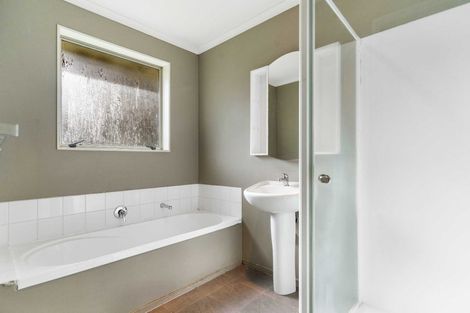 Photo of property in 9 Carillon Place, Massey, Auckland, 0614