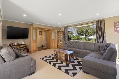Photo of property in 44 Roberts Line, Kelvin Grove, Palmerston North, 4414