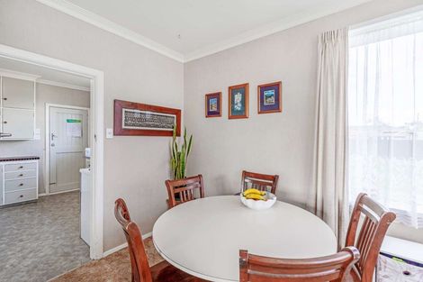 Photo of property in 9 Carlisle Street, Levin, 5510