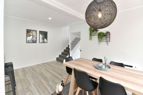 Photo of property in 1/14 Arkles Strand, Arkles Bay, Whangaparaoa, 0932