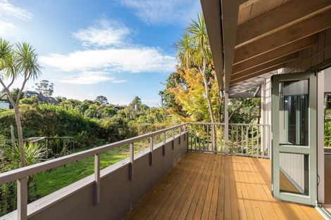Photo of property in 6 Tree Fern Trail, Campbells Bay, Auckland, 0630