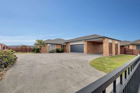 Photo of property in 11 Wai Place, One Tree Point, 0118