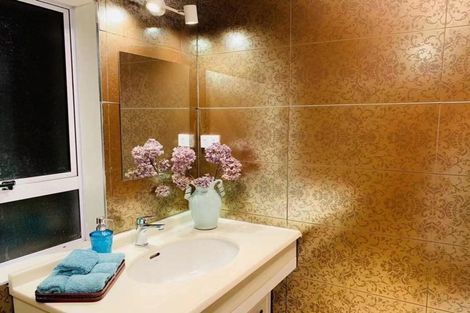 Photo of property in 84 Mellons Bay Road, Mellons Bay, Auckland, 2014