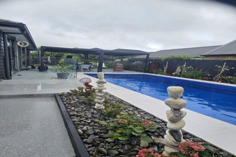 Photo of property in 4 Bellamont Street, Kumeu, 0810