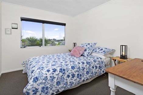 Photo of property in 62 Hamilton Drive, Waiuku, 2123