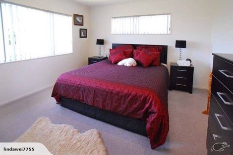 Photo of property in 2/167a Carlisle Road, Northcross, Auckland, 0632