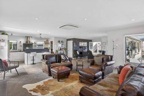 Photo of property in 25 Hanawera Ridge Road, Manakau, Otaki, 5583