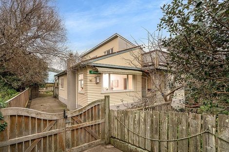 Photo of property in 162 Wellington Road, Paekakariki, 5034