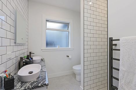 Photo of property in 3a Ridgeway Terrace, Taradale, Napier, 4112