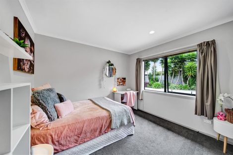 Photo of property in 5a James Drive, Bell Block, New Plymouth, 4312