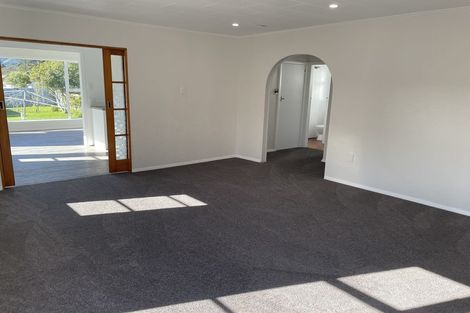 Photo of property in 60 Wainuiomata Road, Wainuiomata, Lower Hutt, 5014
