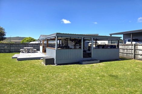 Photo of property in 104 Kauri Crescent, Matarangi, Whitianga, 3592