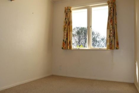 Photo of property in 38 Potter Avenue, Northcote, Auckland, 0627