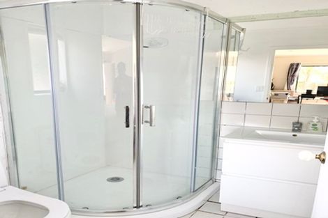 Photo of property in 2d Palomino Drive, Henderson, Auckland, 0612