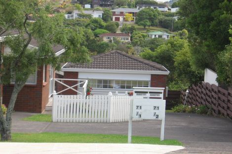 Photo of property in 2/71 Browns Bay Road, Browns Bay, Auckland, 0630
