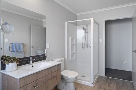 Photo of property in 70 Sentinel Avenue, Omokoroa, 3114