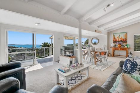 Photo of property in 1/34 Totara Road, Stanmore Bay, Whangaparaoa, 0932