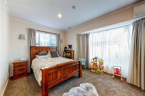 Photo of property in 20 Stamford Grove, Avalon, Lower Hutt, 5011
