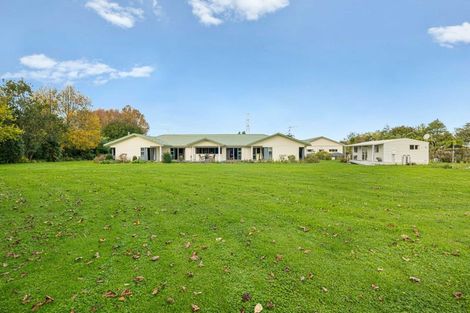 Photo of property in 88 Boord Crescent, Kumeu, 0891