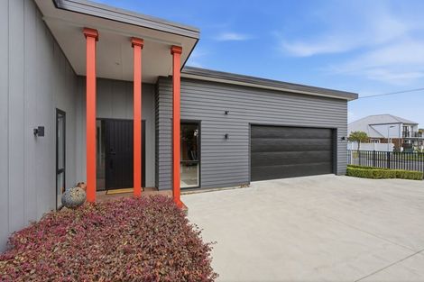 Photo of property in 190 Withells Road, Avonhead, Christchurch, 8042