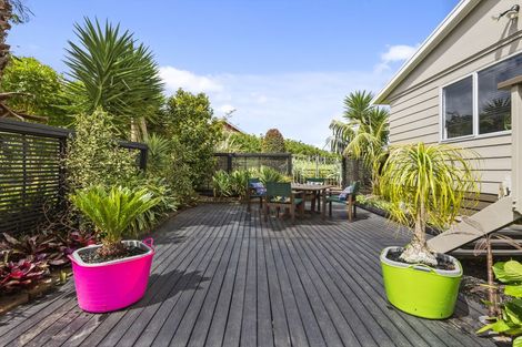 Photo of property in 62 Hamilton Drive, Waiuku, 2123