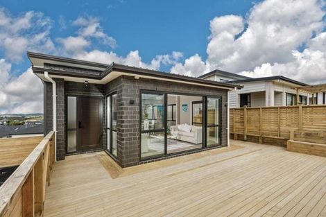 Photo of property in 29 Ascension Crescent, Orewa, 0931