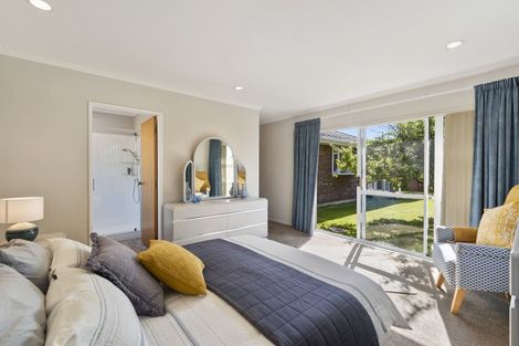 Photo of property in 27 Utauta Street, Waikanae, 5036