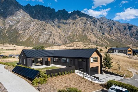 Photo of property in 6 Branigan Court, Jacks Point, Queenstown, 9371