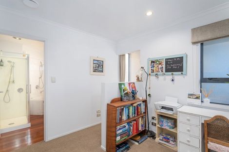 Photo of property in 18 Ringwood Place, Whitianga, 3510