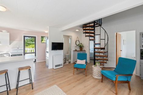 Photo of property in 27 Hemara Street, Waikanae Beach, Waikanae, 5036