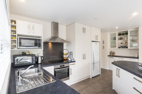 Photo of property in 68 James Line, Kelvin Grove, Palmerston North, 4414