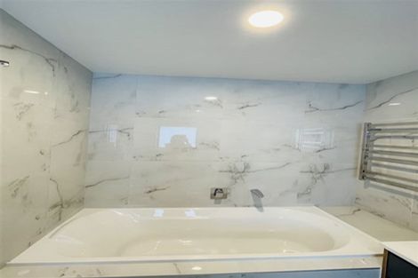 Photo of property in 28 Lime Hill Rise, Flat Bush, Auckland, 2019