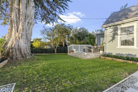 Photo of property in 1/23 Gladstone Road, Northcote, Auckland, 0627