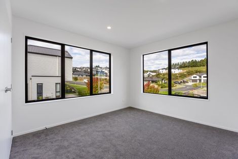 Photo of property in 7 Endurance Rise, Orewa, 0931