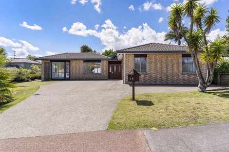 Photo of property in 56 Caribbean Drive, Unsworth Heights, Auckland, 0632