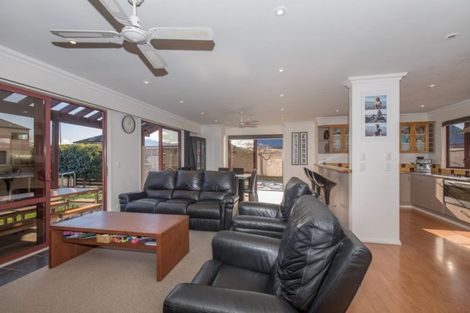 Photo of property in 71 Kings Drive, Wanaka, 9305