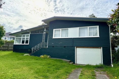 Photo of property in 23 Gill Avenue, Te Atatu Peninsula, Auckland, 0610