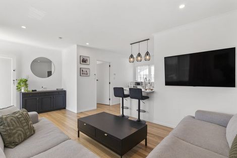 Photo of property in 16b Grassways Avenue, Pakuranga, Auckland, 2010