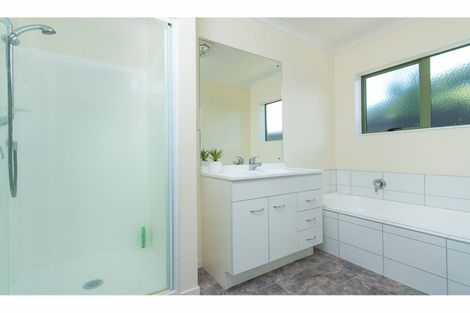 Photo of property in 10a Howden Street, Waiuku, 2123