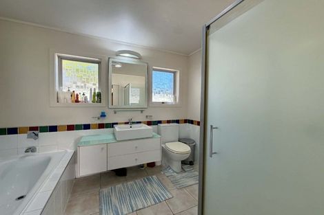 Photo of property in 17 Heaphy Street, Westown, New Plymouth, 4310