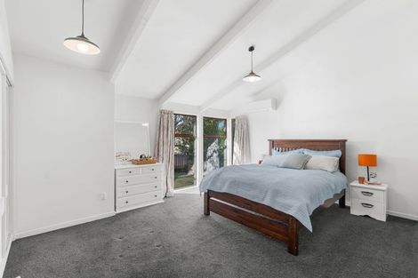 Photo of property in 27 Withells Road, Avonhead, Christchurch, 8042