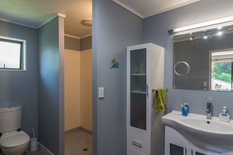 Photo of property in 16 Nugget Grove, Raumati Beach, Paraparaumu, 5032