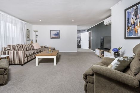 Photo of property in 80 Weatherly Road, Torbay, Auckland, 0630