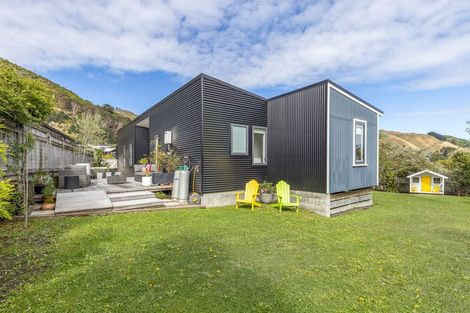 Photo of property in 9 Tauhou Place, Waikanae, 5036
