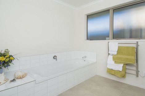 Photo of property in 33 Merlot Drive, Pyes Pa, Tauranga, 3112