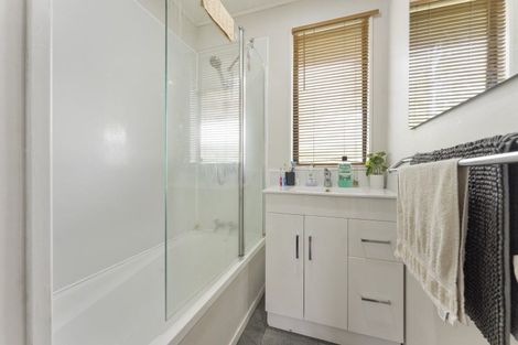 Photo of property in 19 Mcleavey Drive, Kelvin Grove, Palmerston North, 4414