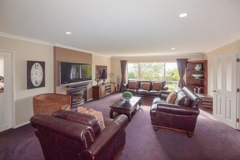 Photo of property in 6 Halewood Grove, Churton Park, Wellington, 6037